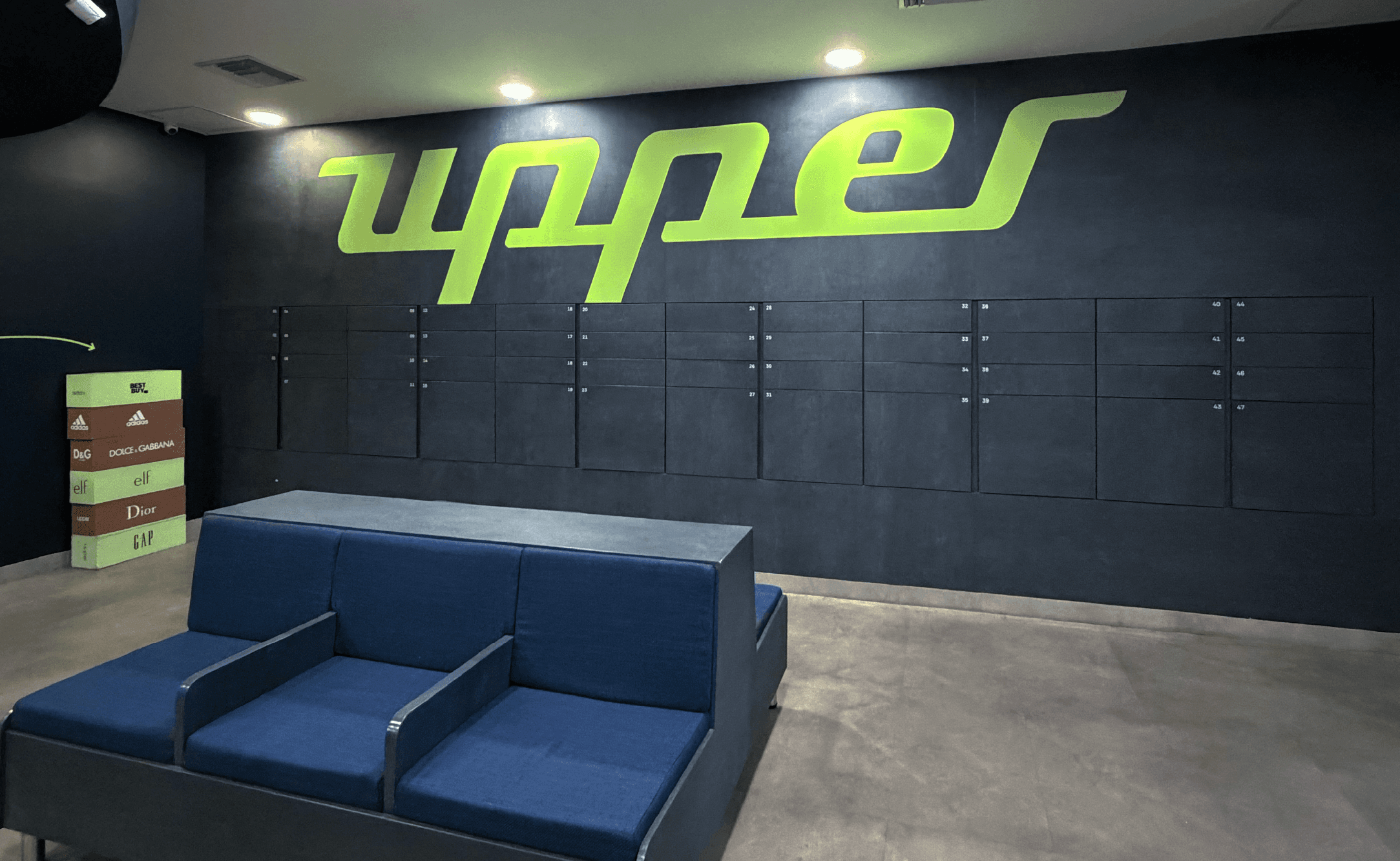 Upper agency at Las Cámaras — locker pickup location